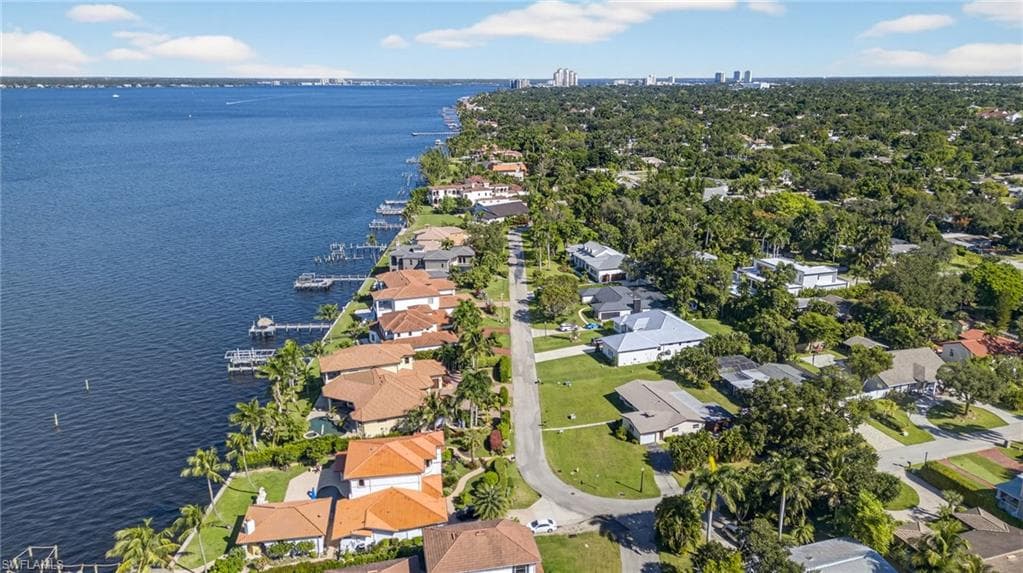 3965 W Riverside DR-22
