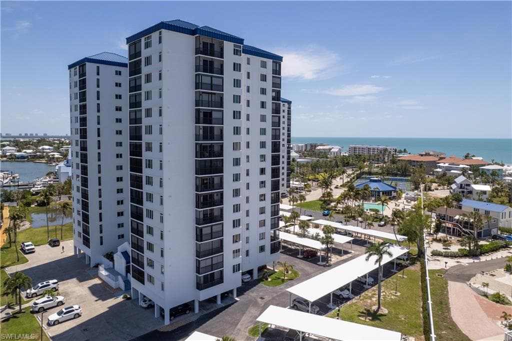 4753 Estero BLVD 905-25