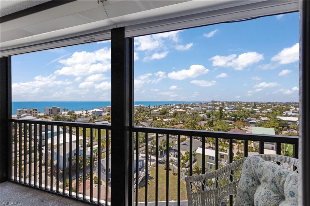 4753 Estero BLVD 905-18