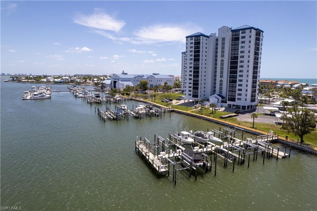 4753 Estero BLVD 905-24
