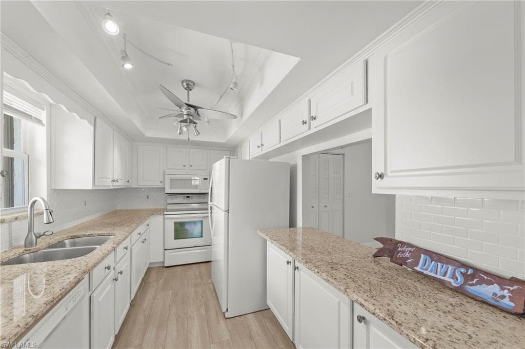 3045 Estero BLVD 7D-20
