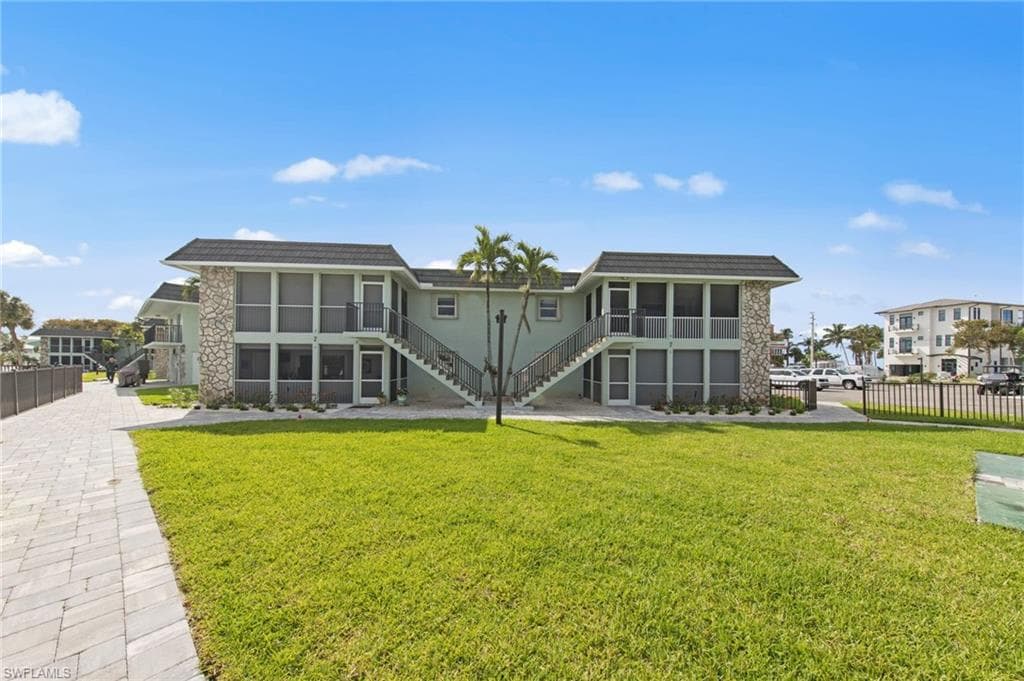 3045 Estero BLVD 7D-7