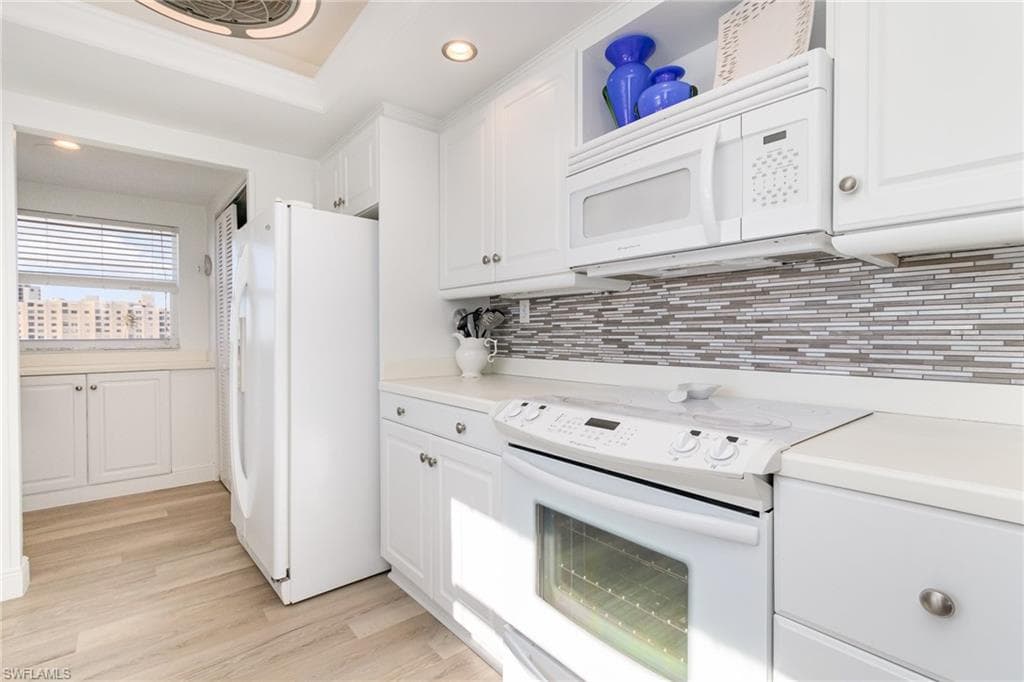 7000 Estero BLVD 300-14
