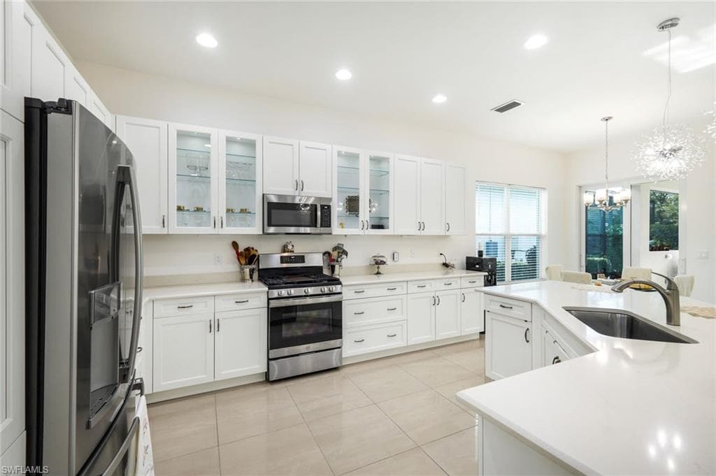28604 Moraga LN-13