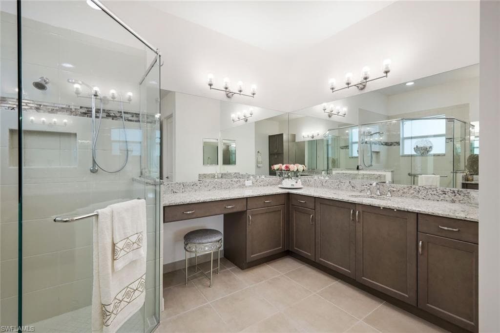 28604 Moraga LN-24