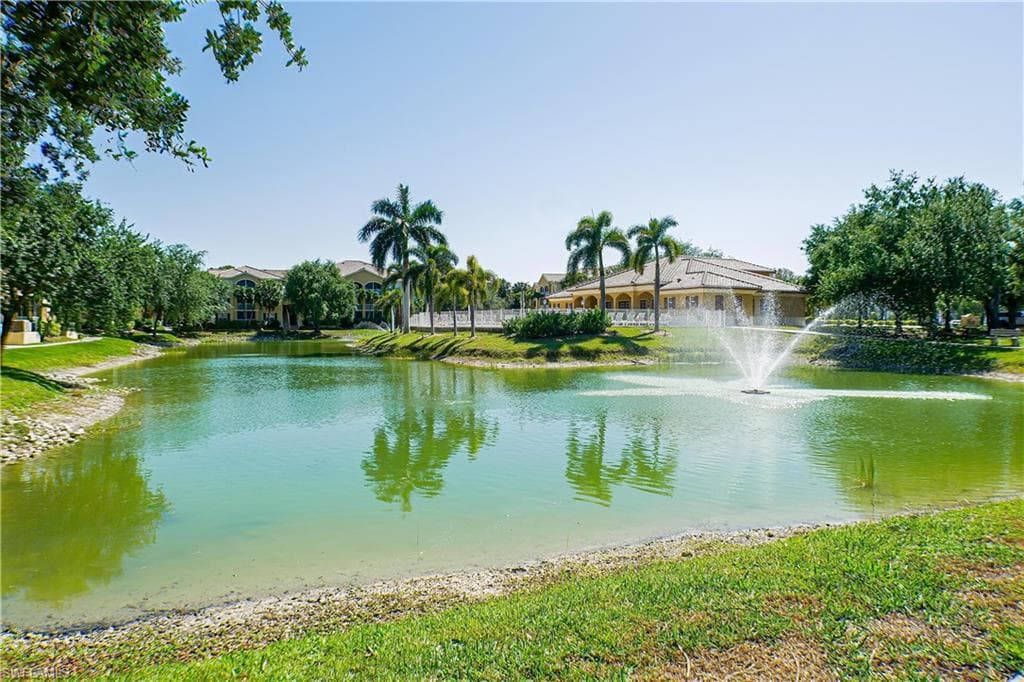 4113 residence DR 211-19