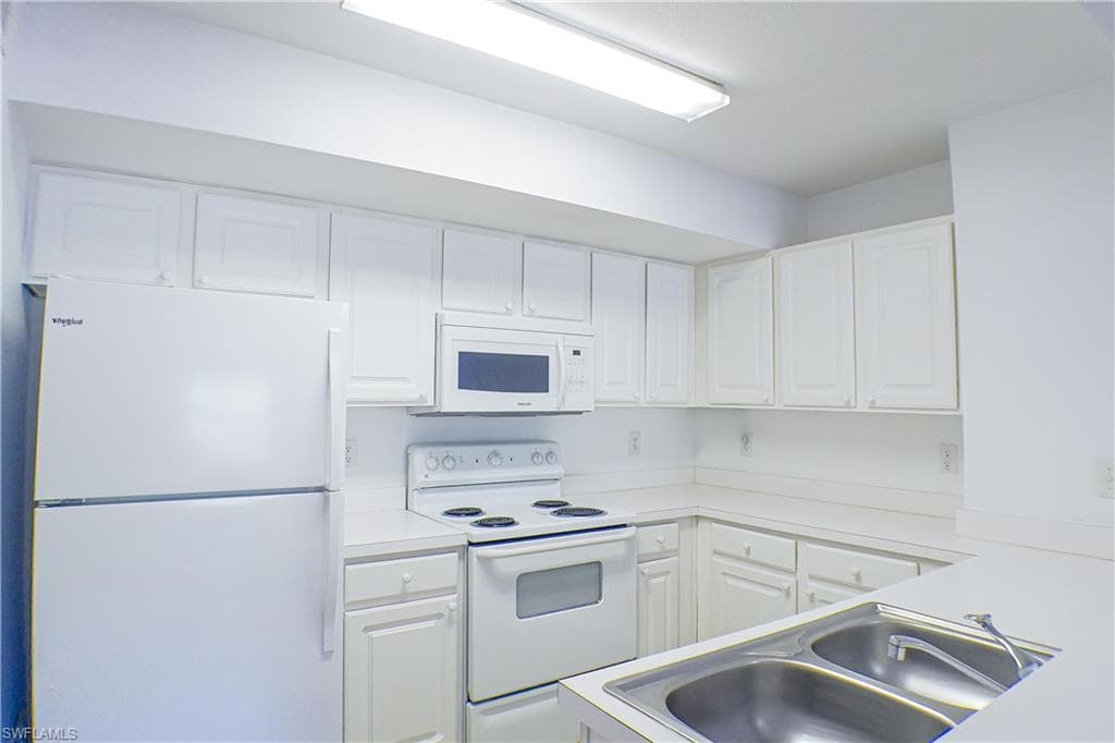 4113 residence DR 211-9