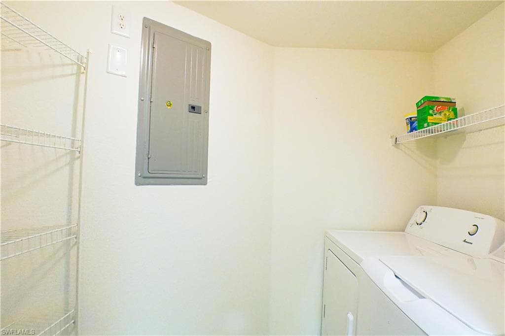 4113 residence DR 211-13