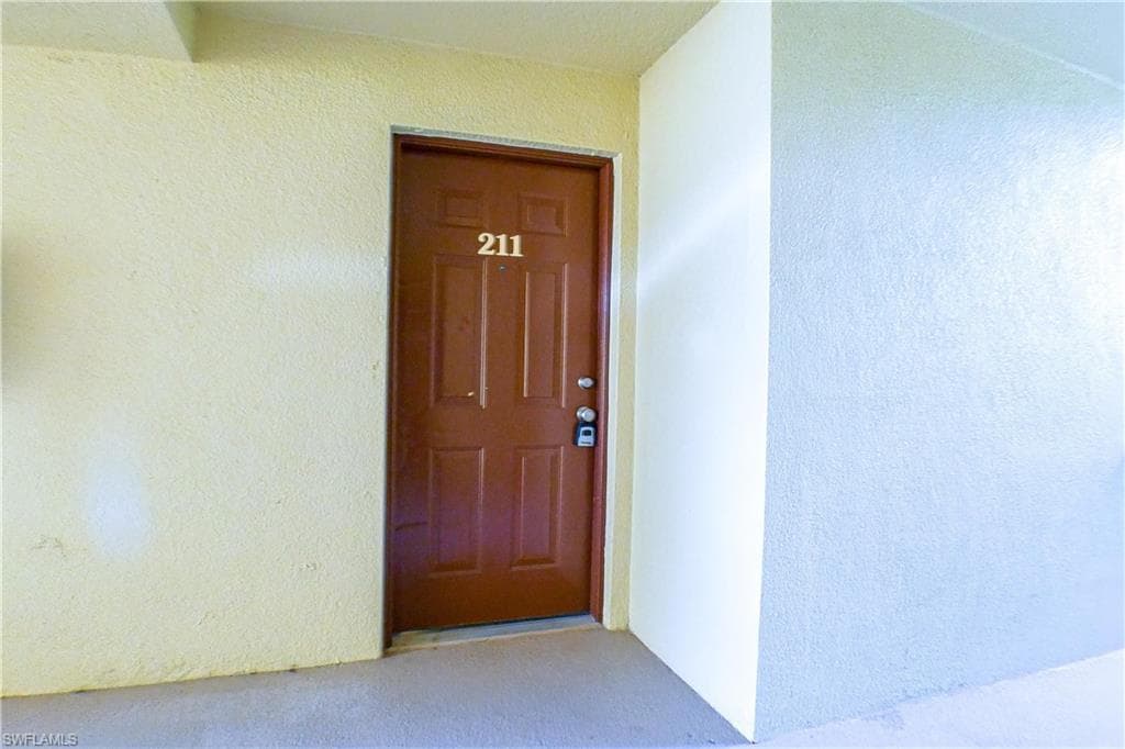 4113 residence DR 211-3