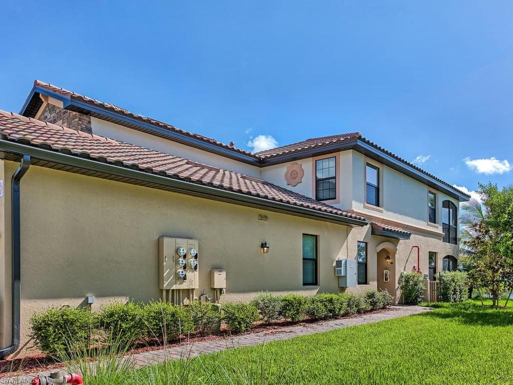 9114 Prima WAY 102-3