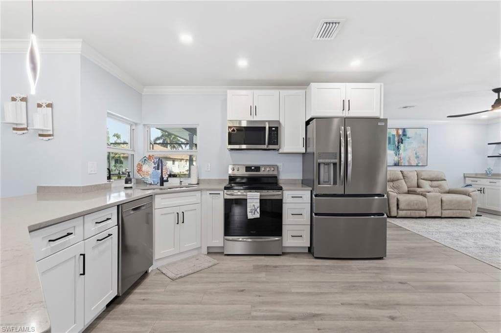 6048 Perthshire LN-8