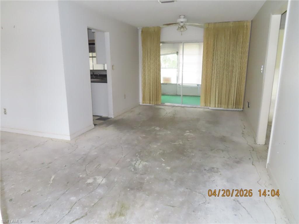 6025 Pine LN-2