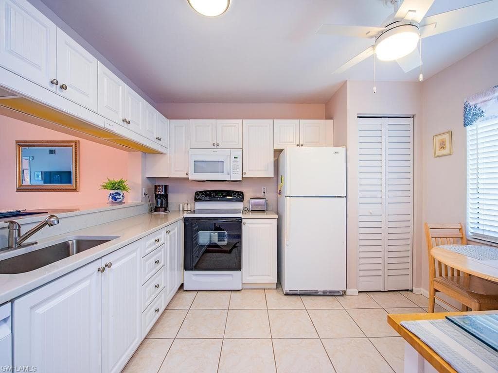 3675 Amberly CIR C207-6