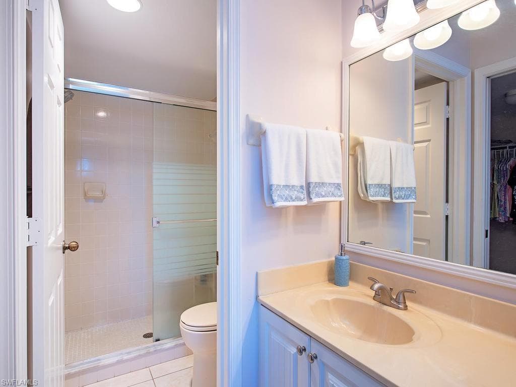3675 Amberly CIR C207-7