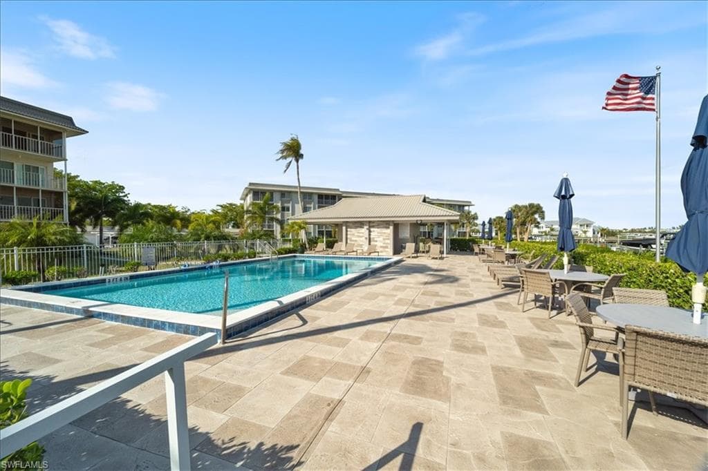 307 Goodlette-Frank RD S B202-8