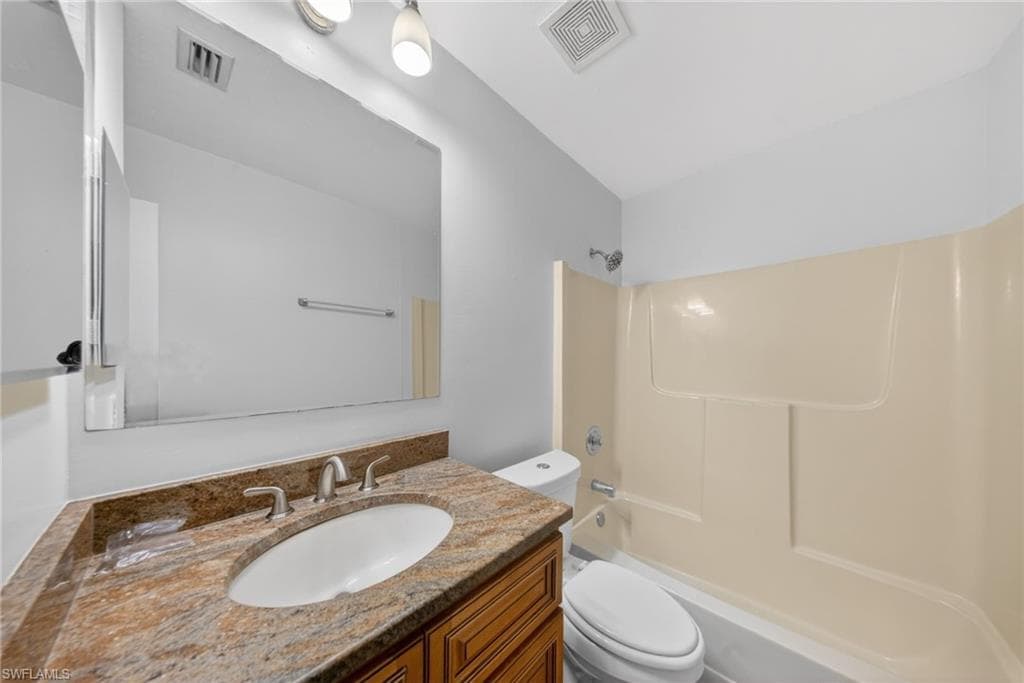 5270 Treetops DR J201-12