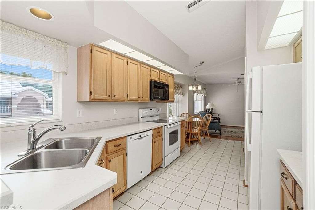 3991 Windward Passage CIR 202-8
