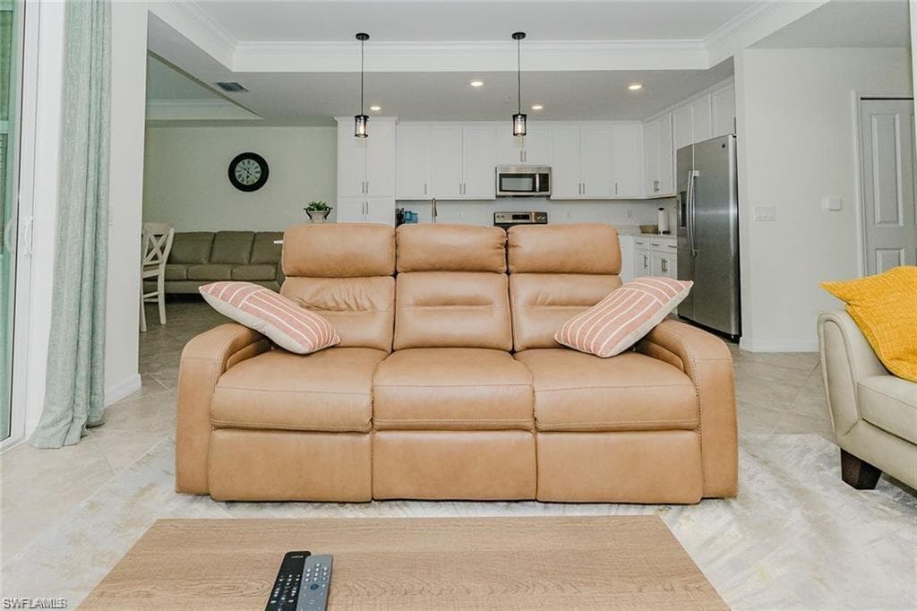 6034 National BLVD 523-4