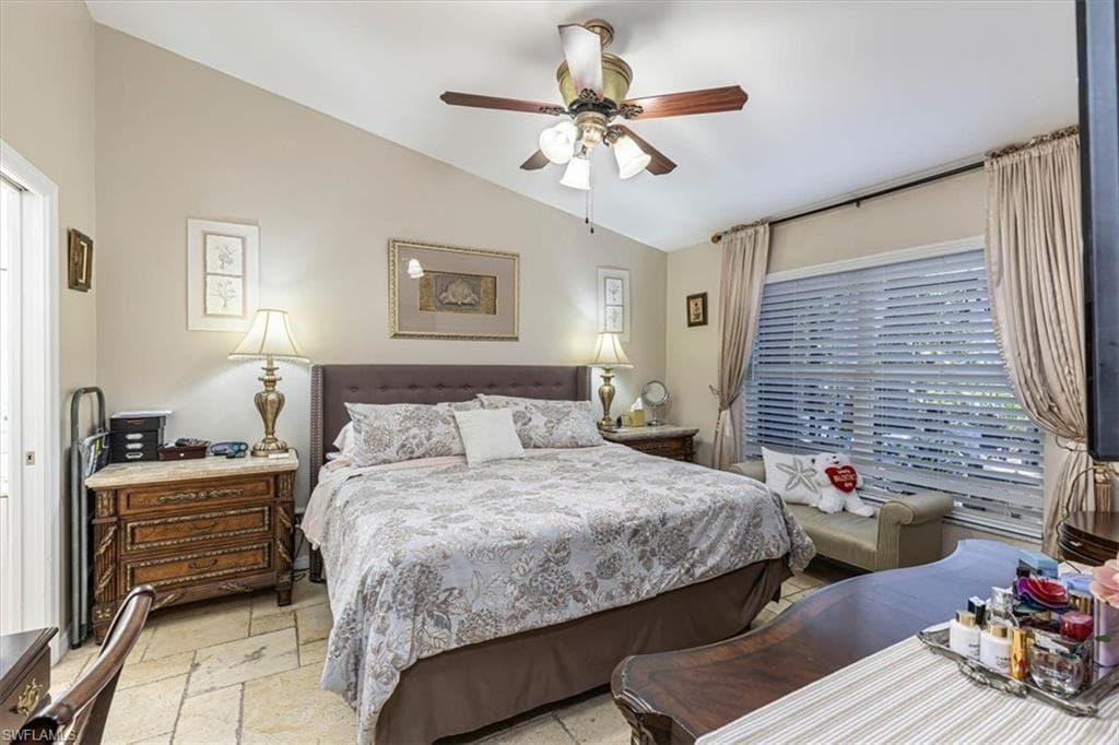 5205 Whitten DR-5
