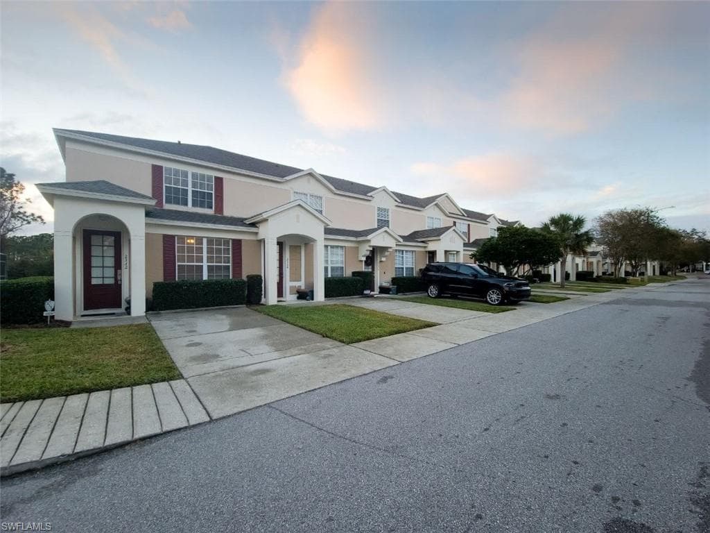 2332 SILVER PALM DR-24