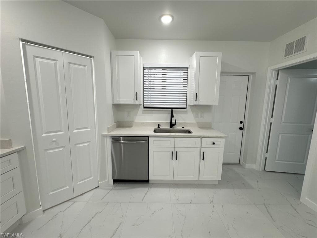 1775 Glenway CT-8