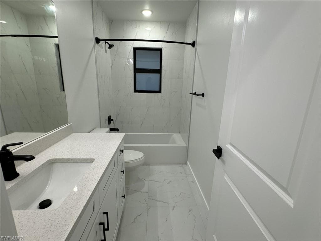 1775 Glenway CT-9