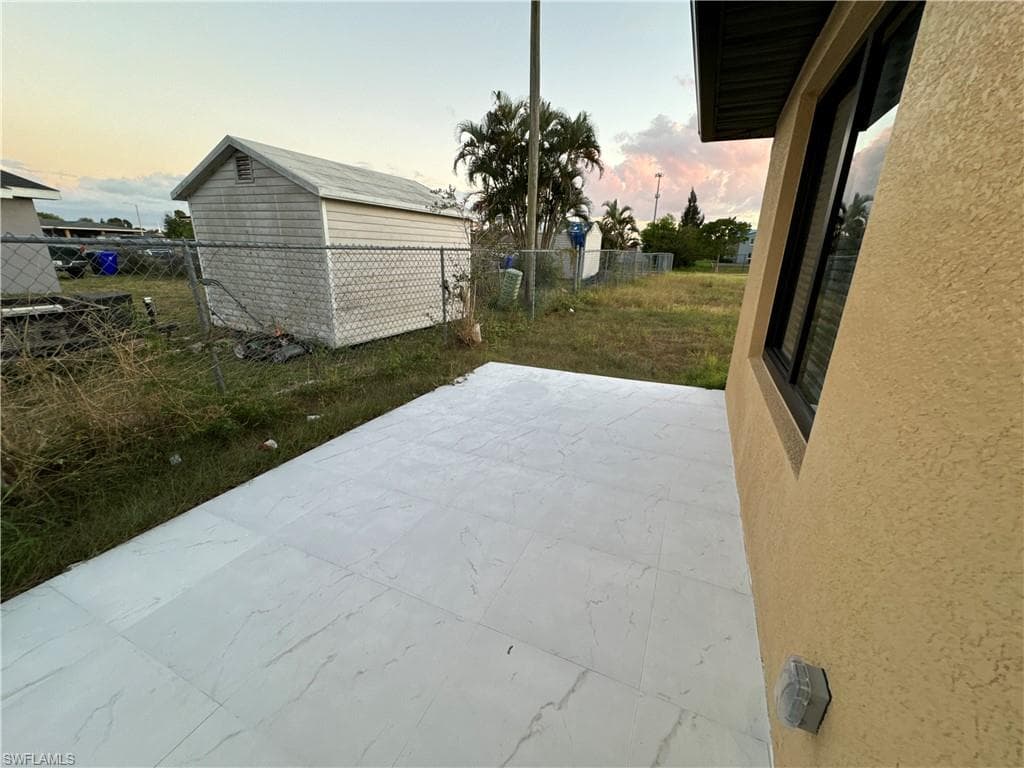 1775 Glenway CT-13