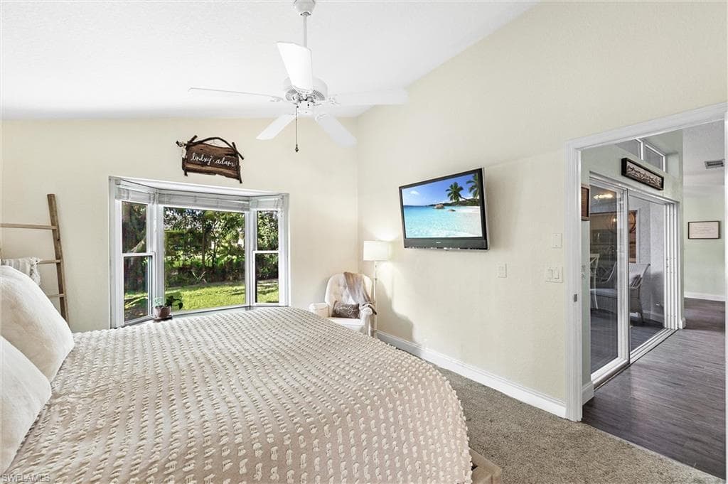 9801 Las Casas DR-15