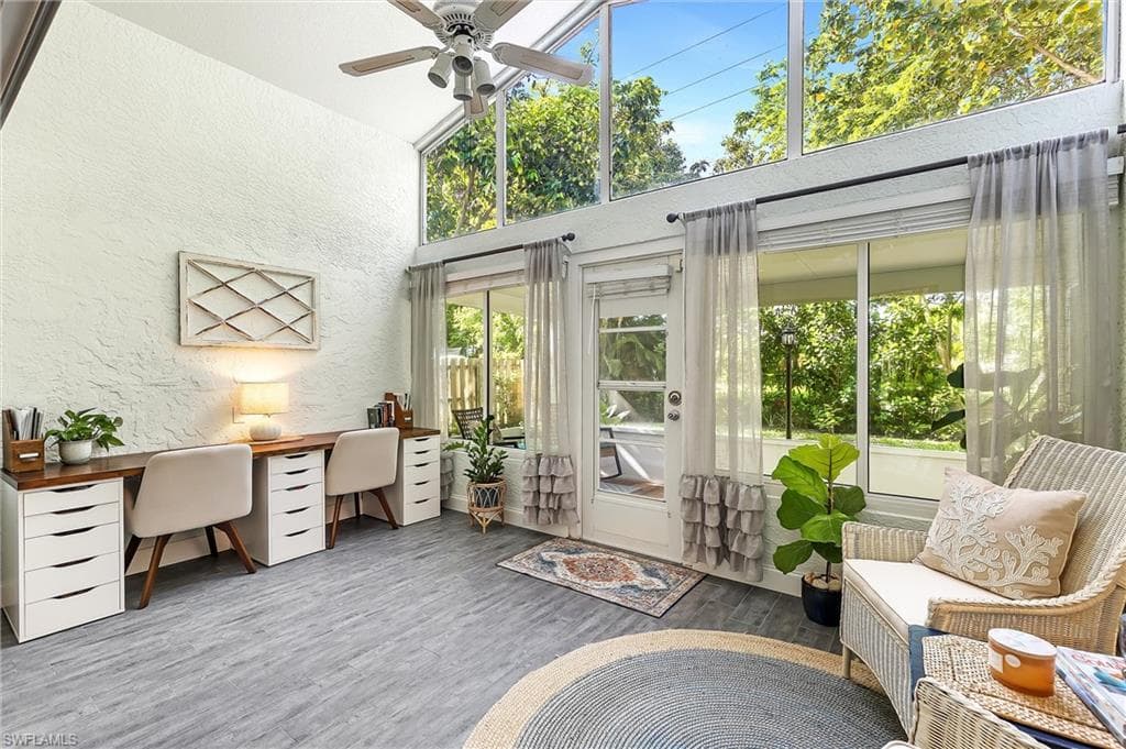 9801 Las Casas DR-11