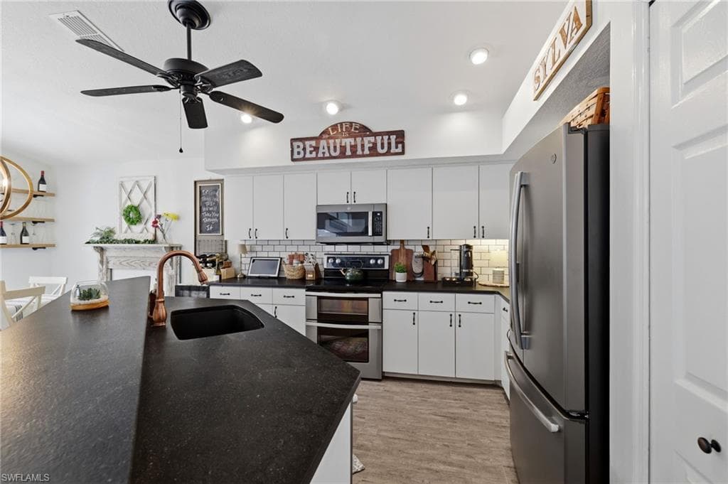 9801 Las Casas DR-8