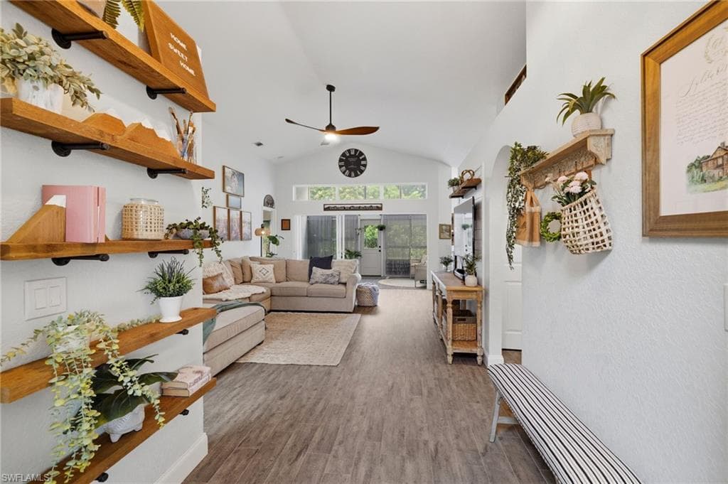 9801 Las Casas DR-3