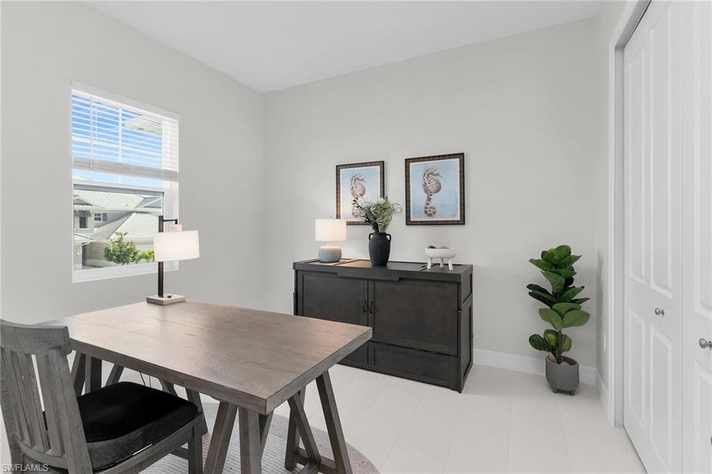 268 Indies DR E 202-16