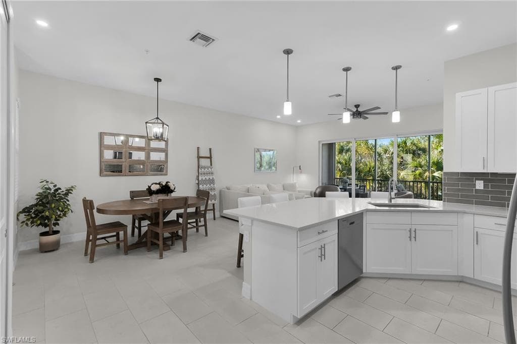 268 Indies DR E 202-4