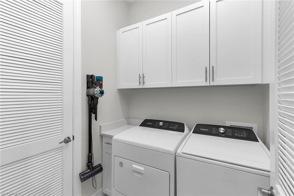 268 Indies DR E 202-17