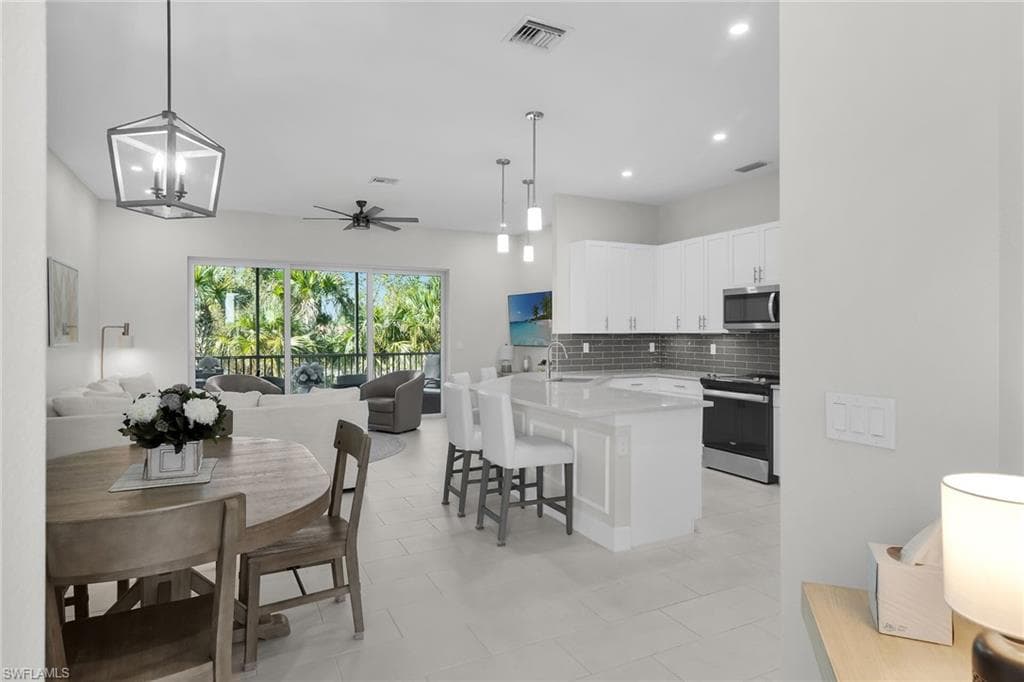 268 Indies DR E 202-3