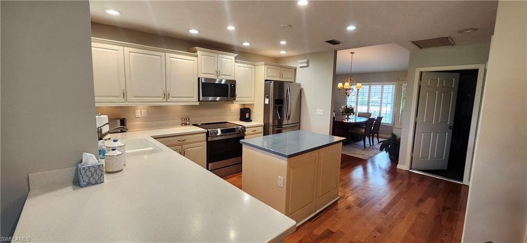 1417 Foxfire LN-13