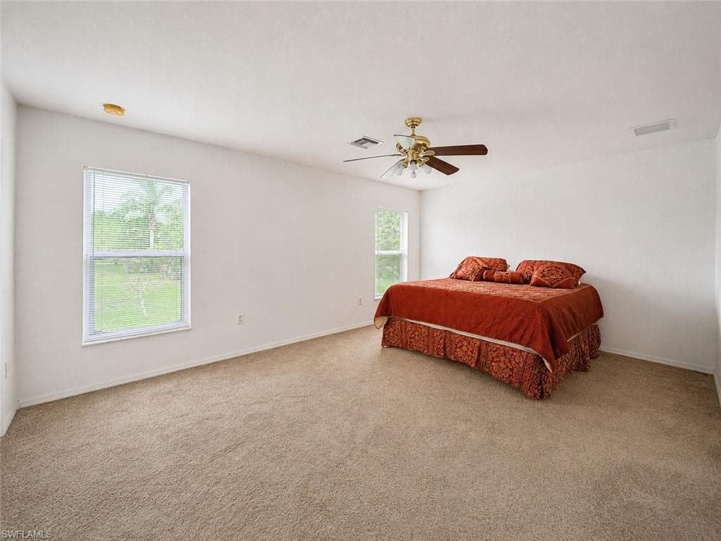 20 Hampton AVE-11