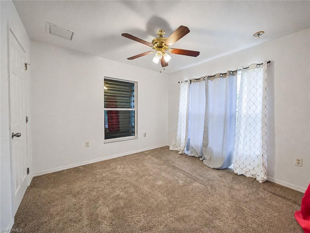 20 Hampton AVE-14