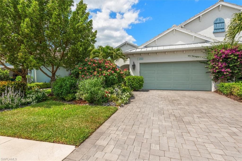 2302 Marquesa CIR-35