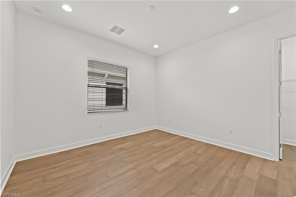 14313 Hogarth PL-21