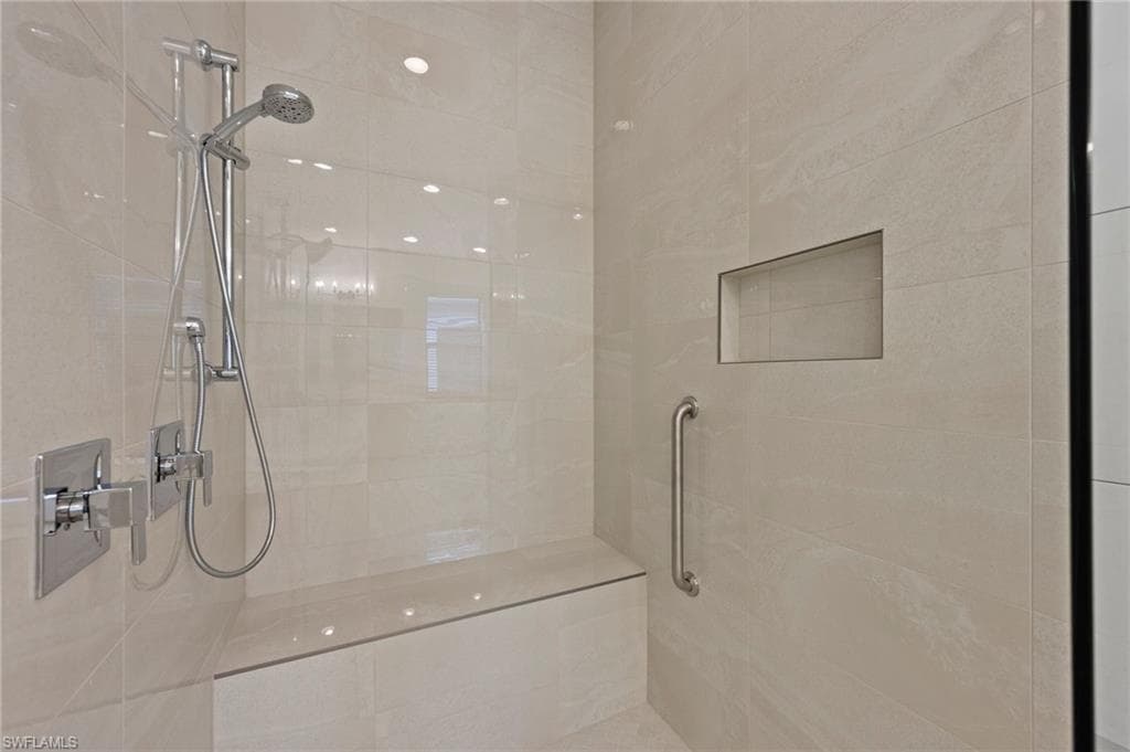14313 Hogarth PL-16