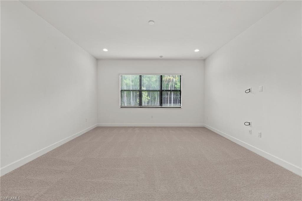 14313 Hogarth PL-13
