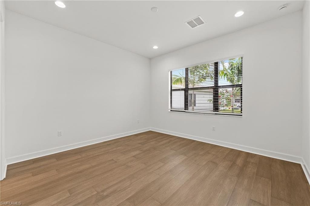 14313 Hogarth PL-17