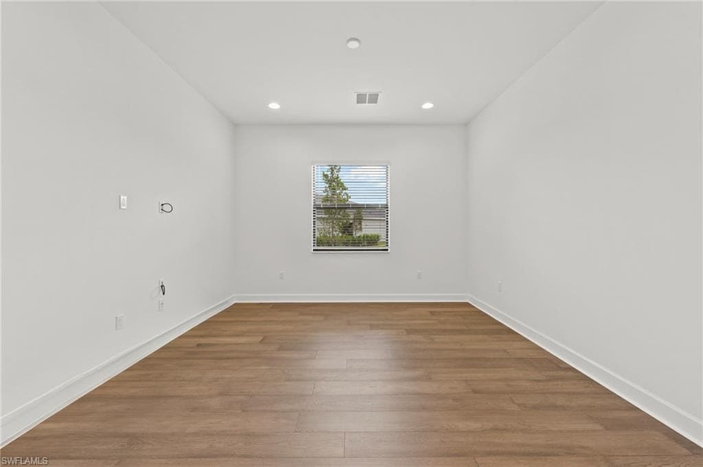 14313 Hogarth PL-19