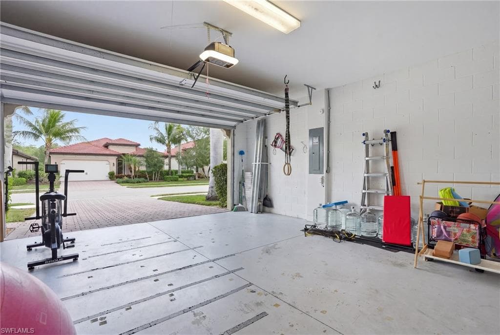 16329 Aberdeen WAY-23