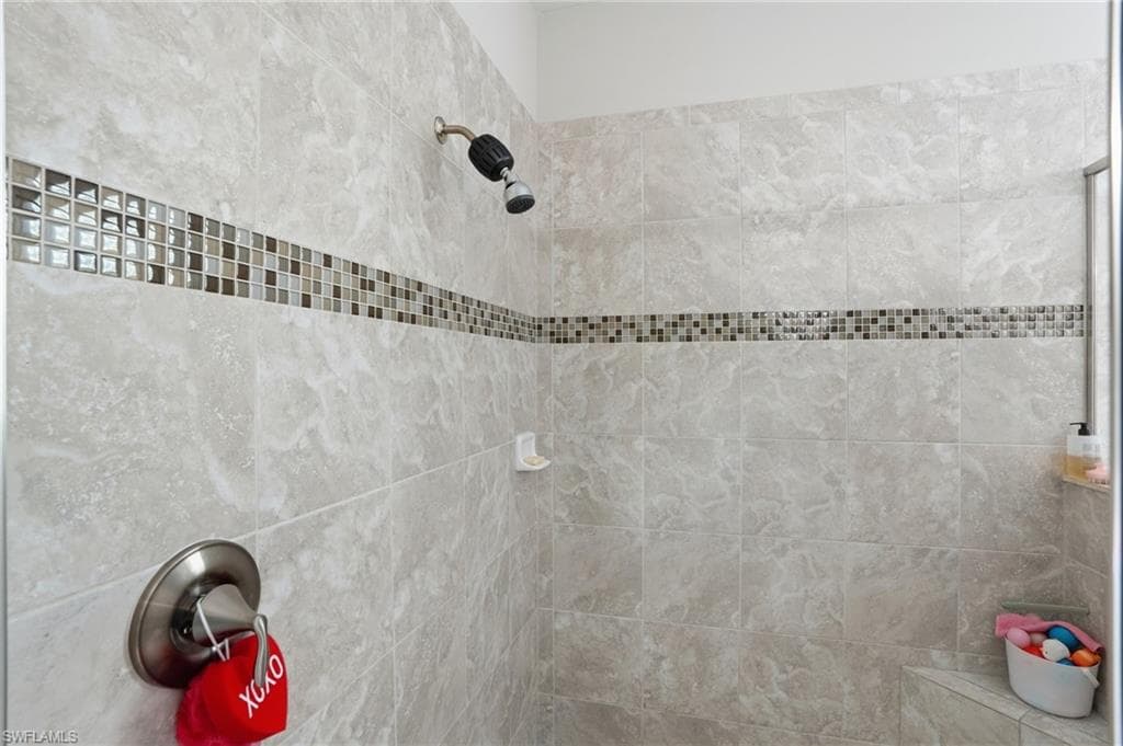 16329 Aberdeen WAY-17