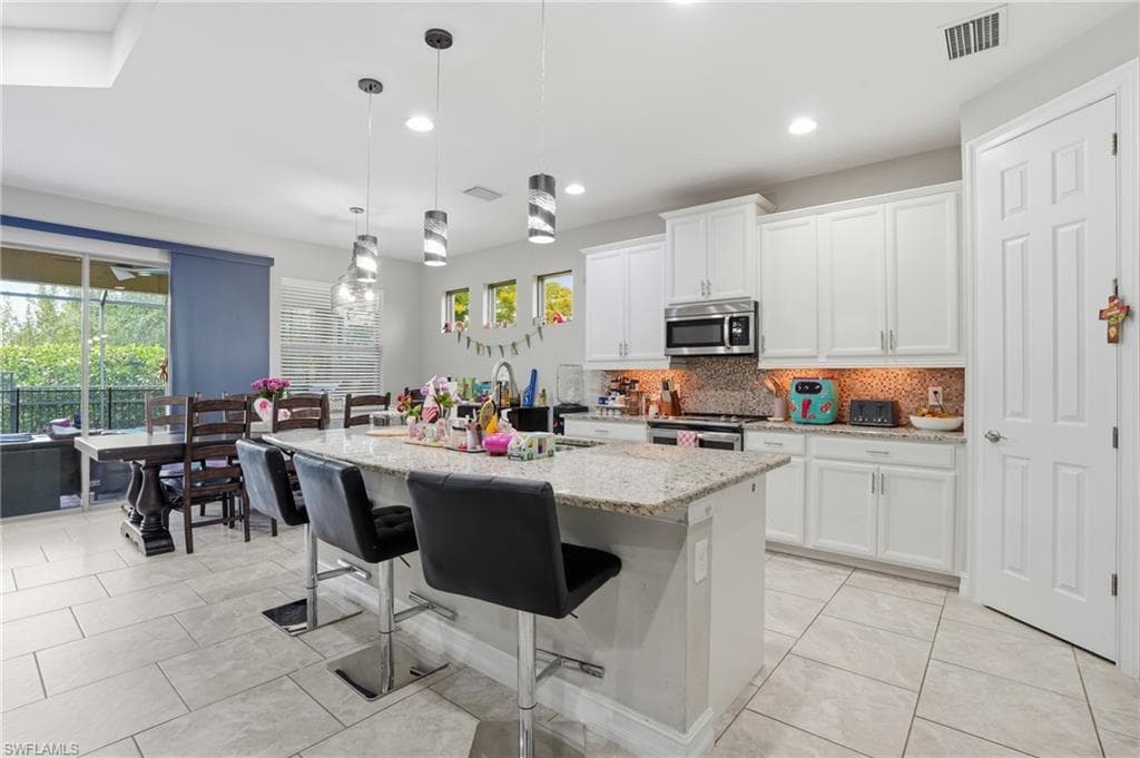 16329 Aberdeen WAY-10