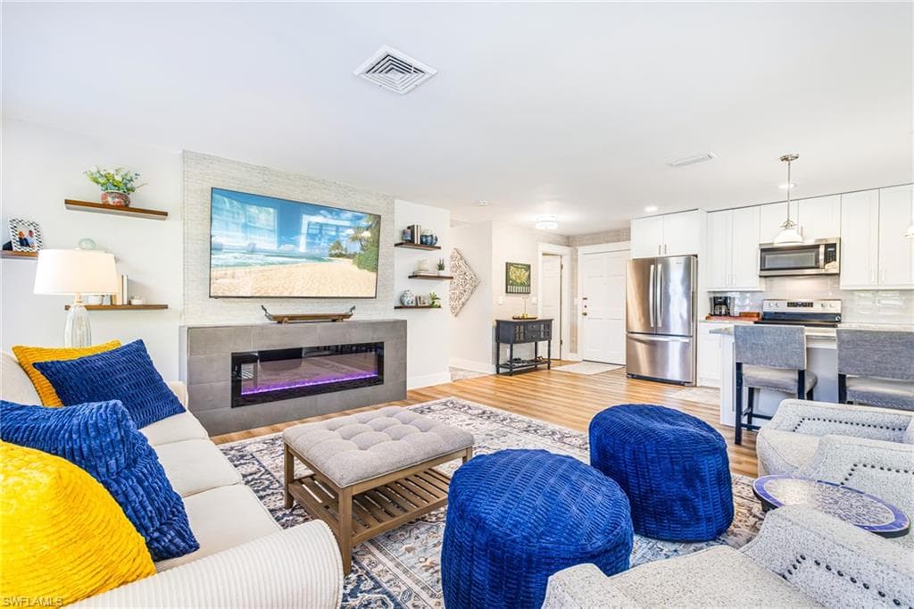 13520 Stratford Place CIR 201-13