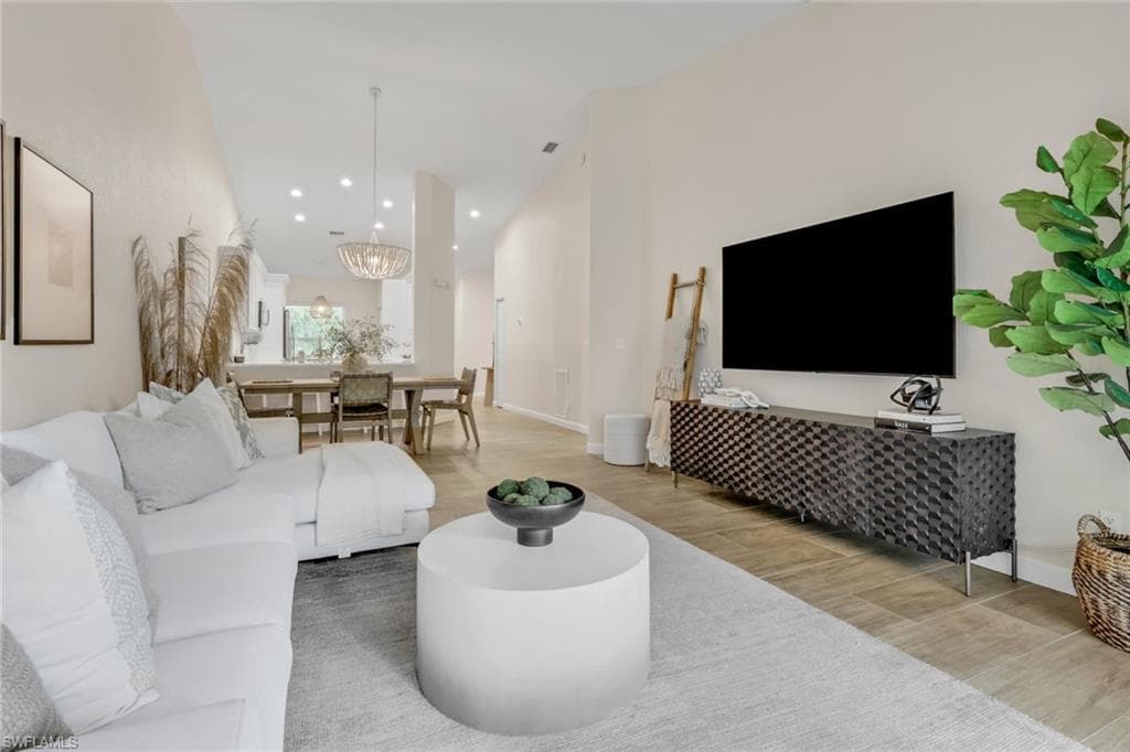 1215 Sarah Jean CIR J205-12