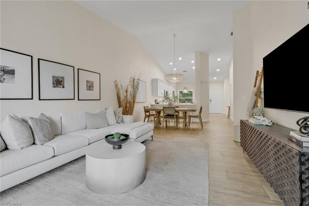 1215 Sarah Jean CIR J205-11